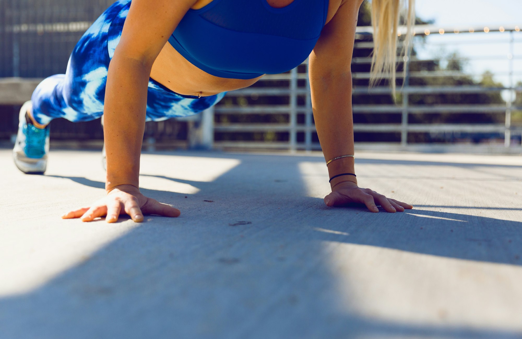 Frau in Balance Physiotherapie & Training ist eine effektive physiotherapeutische Trainingsmethode für einen schmerzfreien, aktiven und gesunden Körper - speziell für Frauen in der Rückbildung, im Beckenboden- und Rektusdiastase Training und in den Wechseljahren.