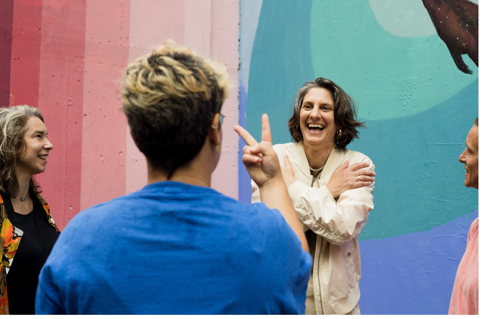 Dagmar Ege leitet Krafttraining Kurs für Frauen Perimenopause unë Berlin Dagmar Ege Physiotherapeutin leitet Krafttraining Kurs mit Frauen in Perimenopause bei unë Berlin – Stärke innen und außen